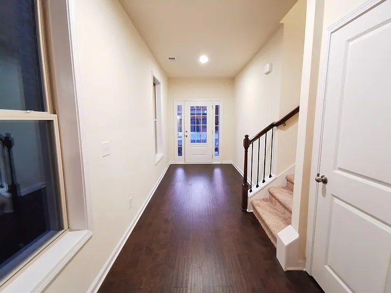 4425 Almanor Cir — Photo 3
