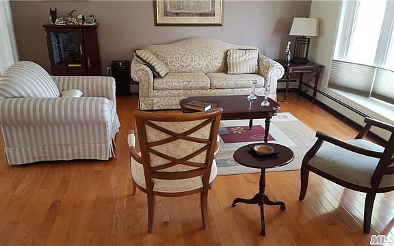 4th image of 826 Imperial Dr