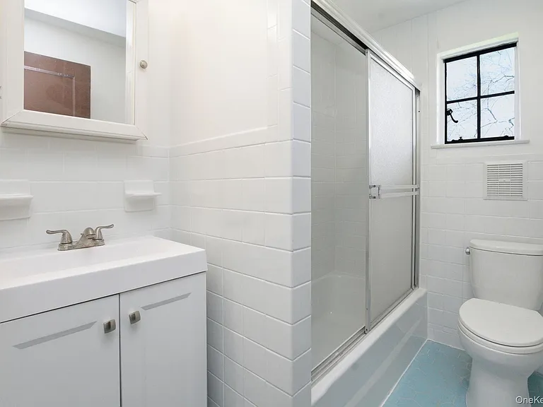 5 Seymour Pl — Photo 24