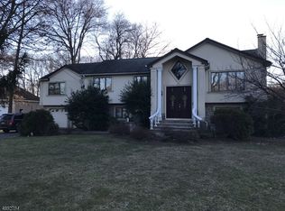 81 W End Ave, Pompton Plains, NJ 07444