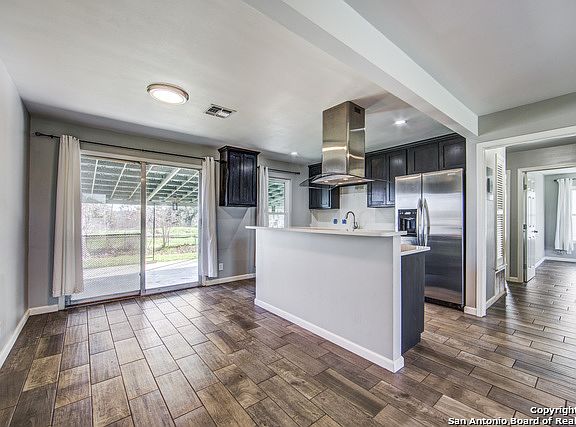 5th image of 742 Prestwick Blvd
