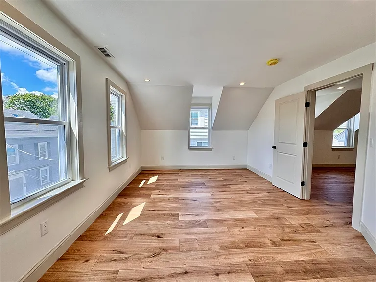 7 Hardy St #2 — Photo 24