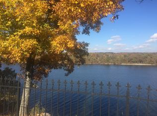 145 Bluff Rd, Tuscumbia, AL 35674