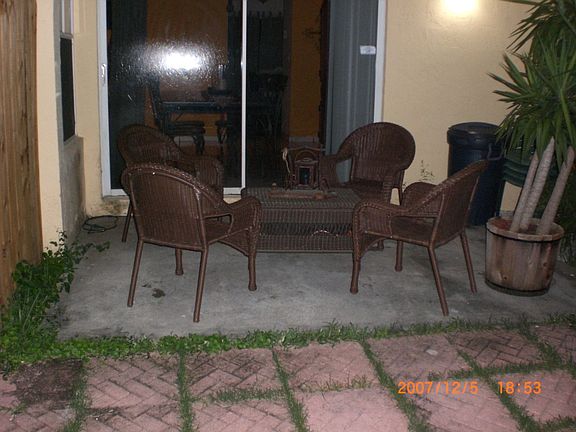 Extra Seating Backyard