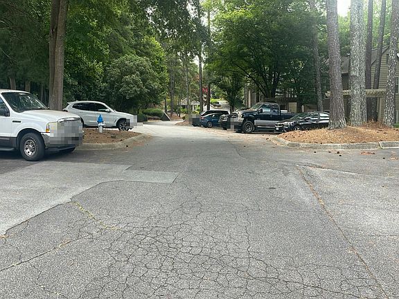 4th image of 706 Mill Pond Dr SE