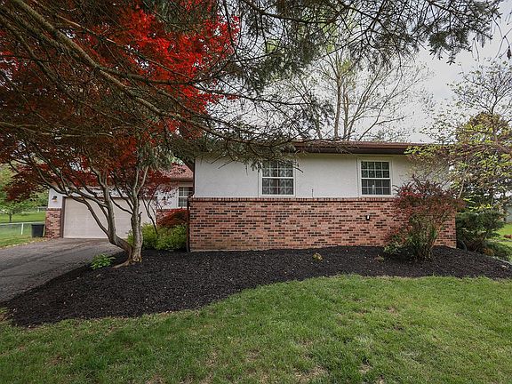 3rd image of 387 Madolin Dr