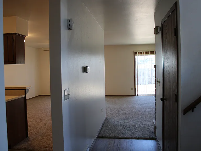 1015 Babcock St — Photo 5