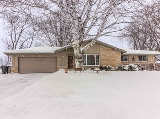 W128N8518 Revere Dr, Menomonee Falls, WI 53051