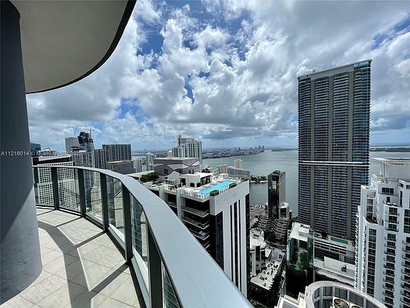 2nd image of 1000 Brickell Plz #5501