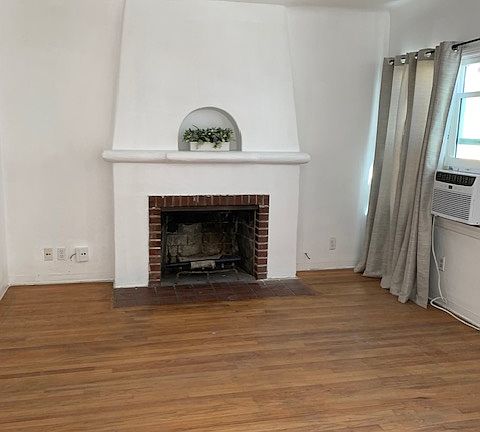 3rd image of 523A Chester St