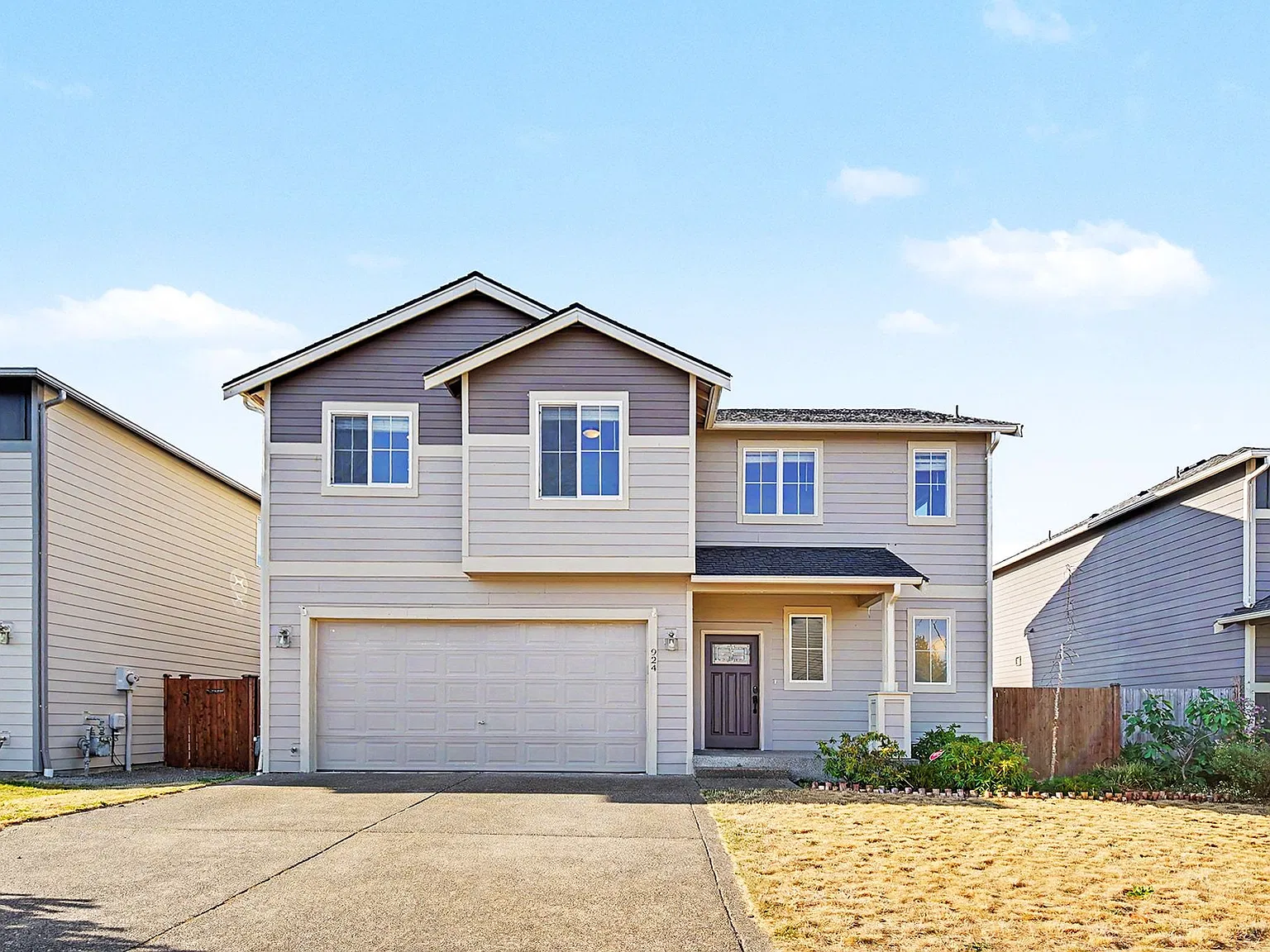 4 bed, 2.5 bath, 1940 sqft, $3,200 — Photo 1