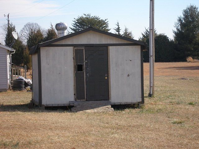 2nd image of 749 Chaneys Store Rd