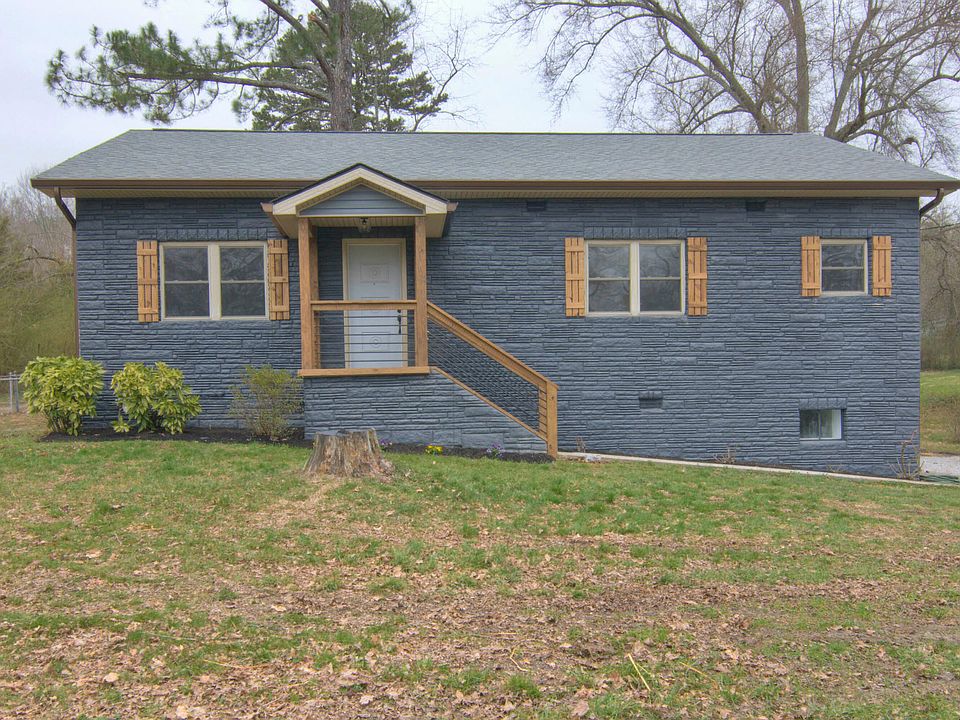 1st image of 3907 Valley View Dr
