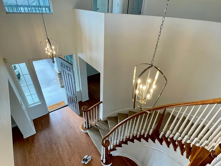 2133 Twain Ave — Photo 12