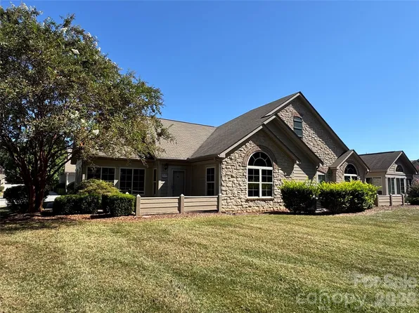 3546 S Bank Ct, Matthews, NC 28105