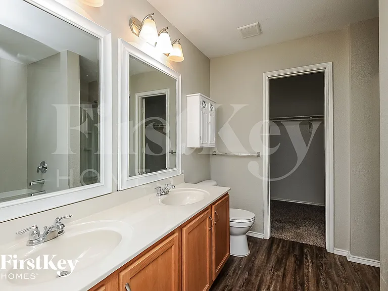 4516 Mountain Oak St — Photo 9