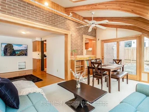 153 Ulster Dr, Oakville, ON L6L 3P3