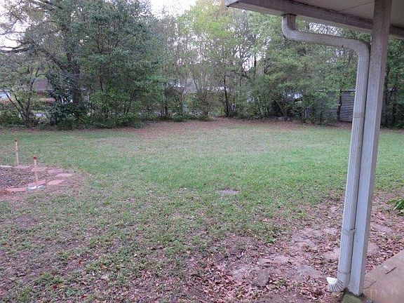 3rd image of 801 Blue Springs Dr