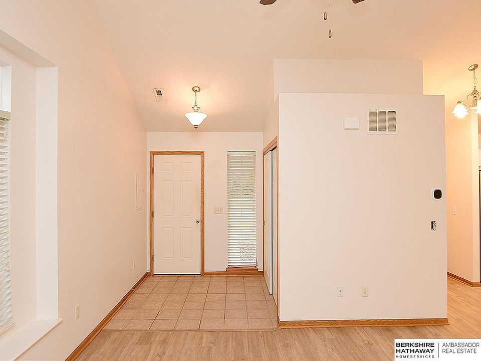 17509 Parker Plz, Omaha, NE 68118 | Zillow