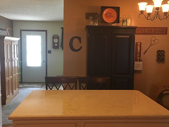 Island with Quartz top