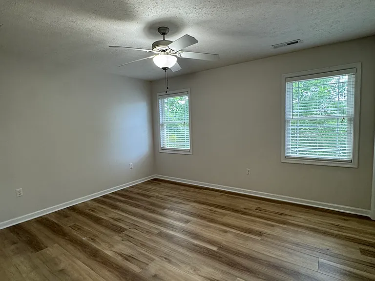 207 Portico St — Photo 18