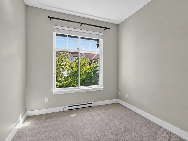 5048 Savile Row #D270 — Photo 15
