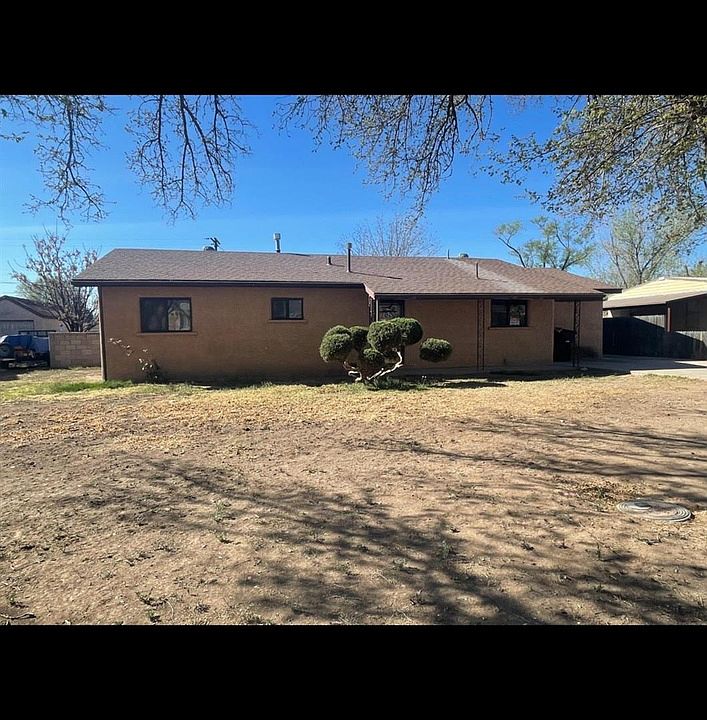 2nd image of 606 E 6th St