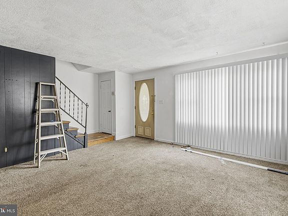 2nd image of 800 Reverdy Rd