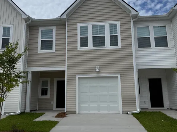8011 Triggerfish Way, North Charleston, SC 29420