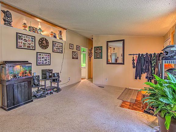 3rd image of 118 Longhorn Dr