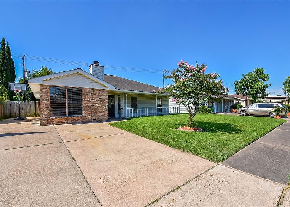 1st image of 3813 Crawford Dr