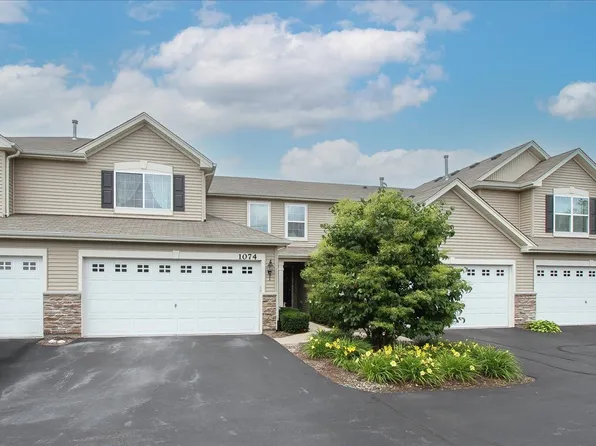 1074 Turin Dr, Hampshire, IL 60140