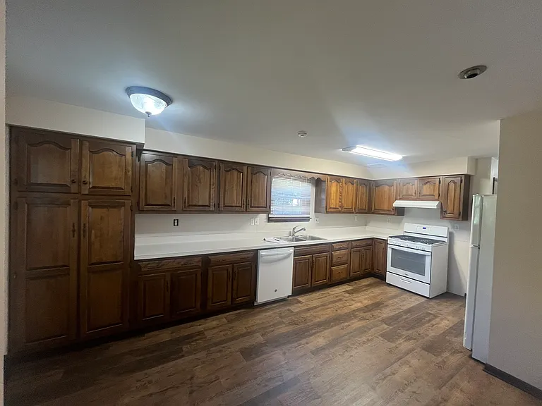 6558 Mill Rd — Photo 11