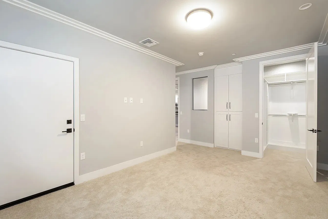 1 bed, 750 sqft, $2,000 — Photo 3
