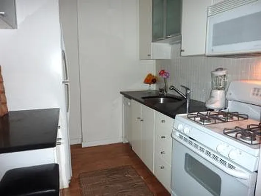 Rented by Corcoran | media 25