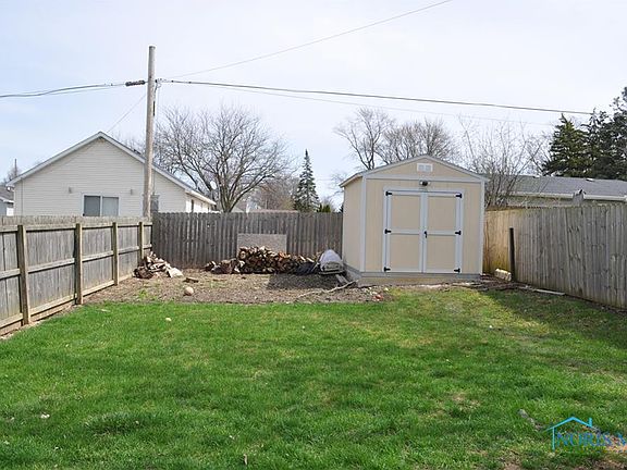 4th image of 1915 Sheffield Pl