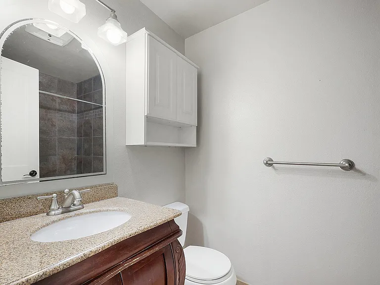 4256 Country Woods Ct — Photo 31