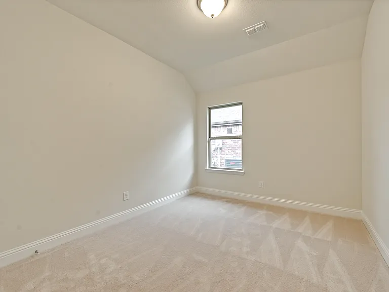 816 Bird Creek Dr — Photo 9