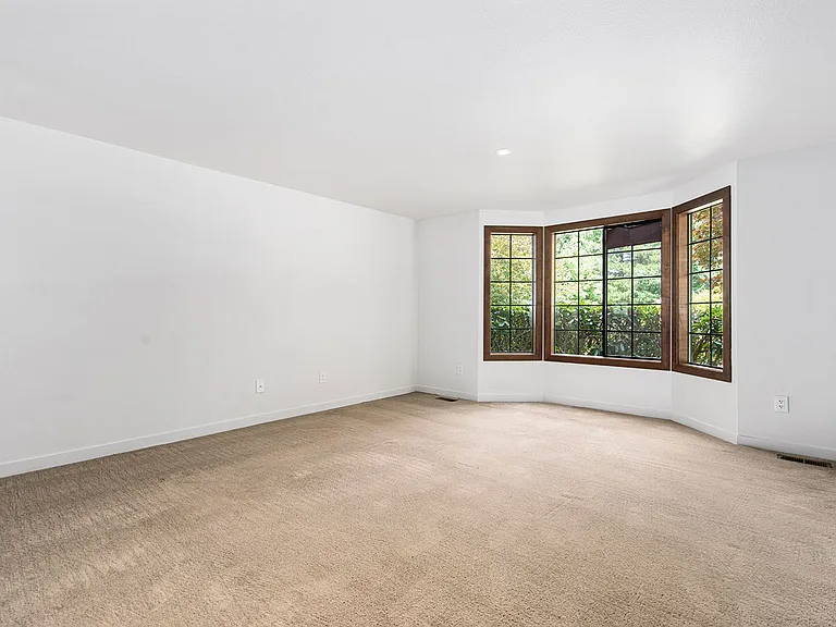 16711 SE 46th St — Photo 7