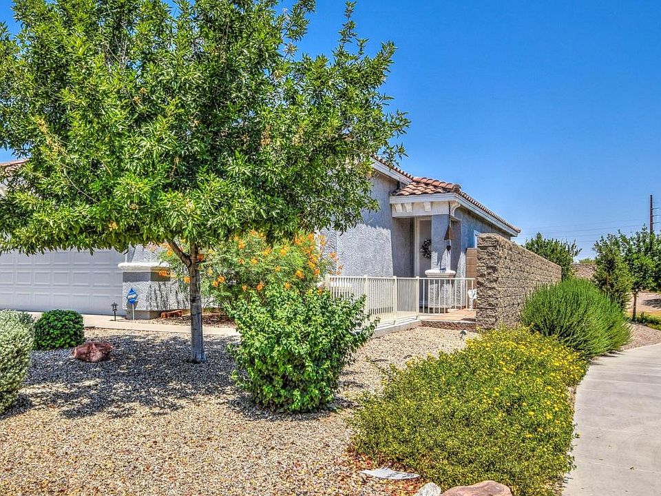 1st image of 808 E Cowboy Cove Trl