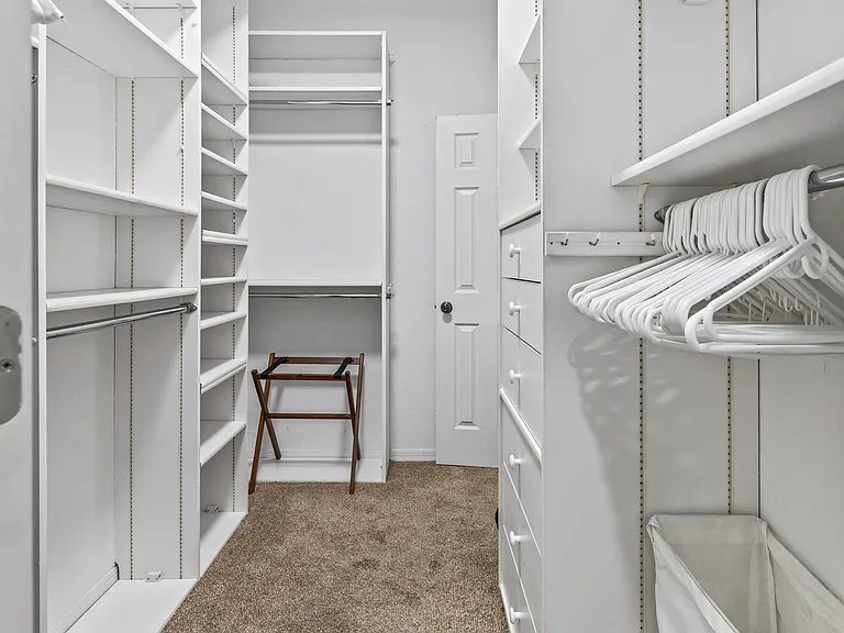 7105 Victoria Cir — Photo 21