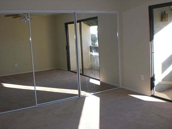 Master Bedroom w/Balcony