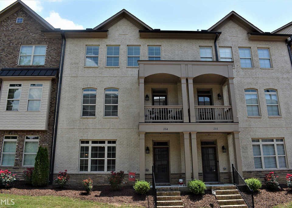 1st image of 204 Coronet Woods Ct