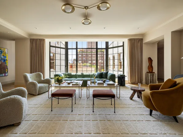 118 West 13th Street image 2 of 29