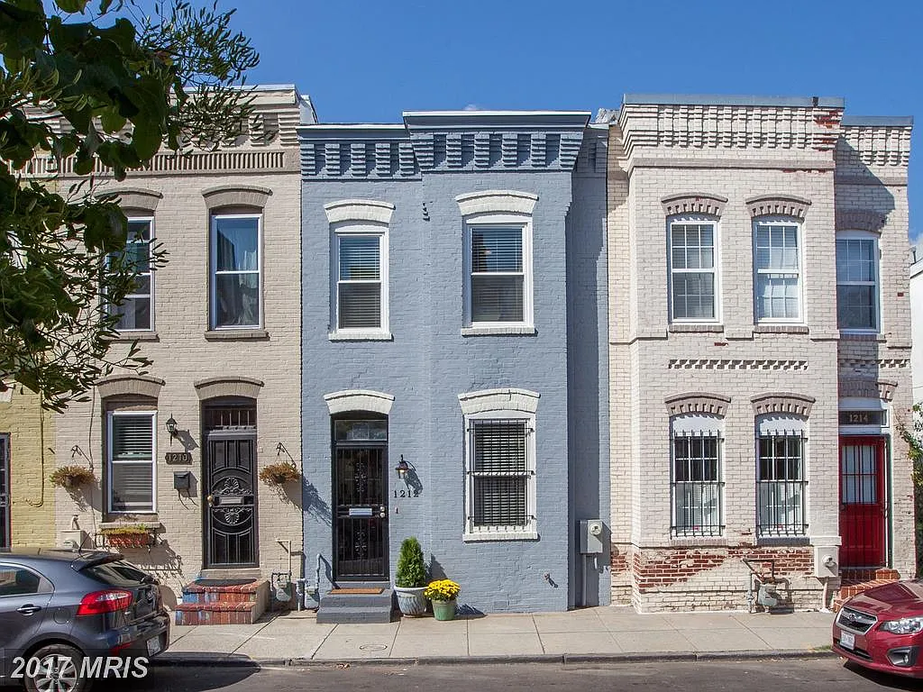 1212 Wylie St NE photo 1