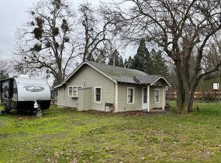 4135 Cedar Ln, Medford, OR 97501