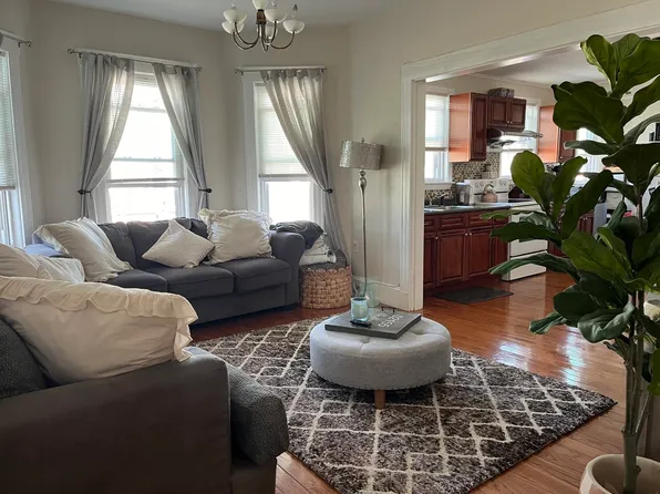 180 Fellsway W #3, Medford, MA 02155