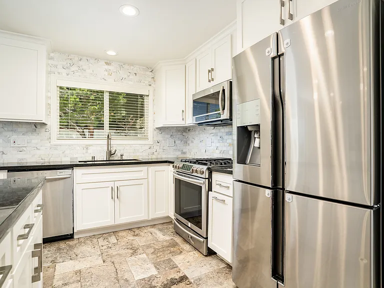 7201 Slater Ave — Photo 13