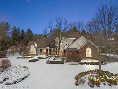 174 Howland Pines Dr, Oxford, MI, 48371