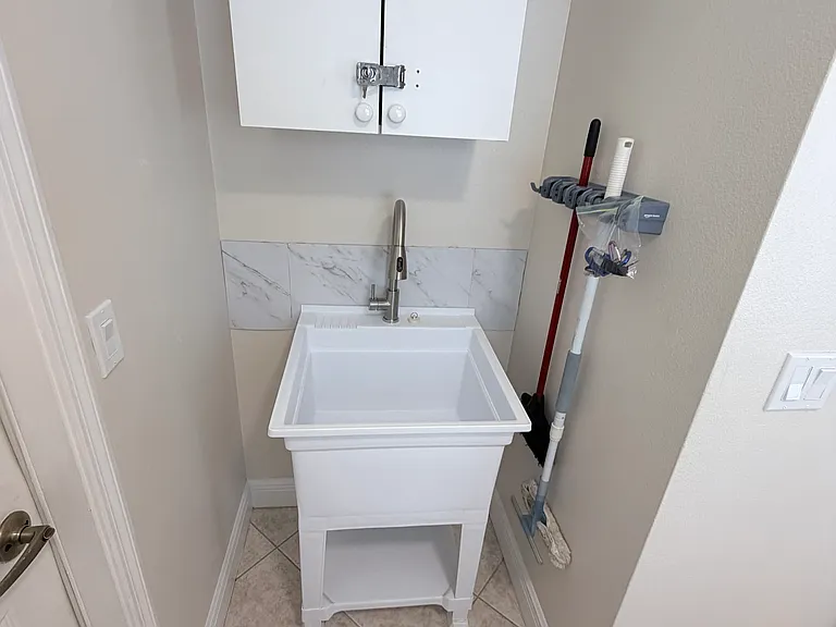 5373 Outlook Dr — Photo 14
